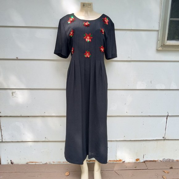 Vintage Sequin Poinsettias Dress - Picture 8 of 8
